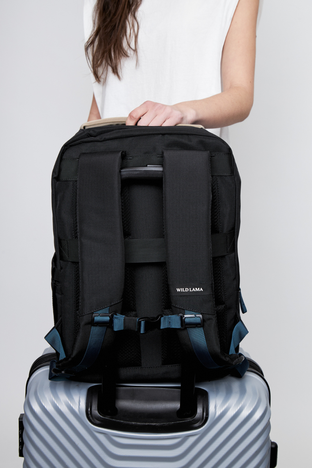 Mochila Travel Nala M Reciclada Burdeo 32 Lts.