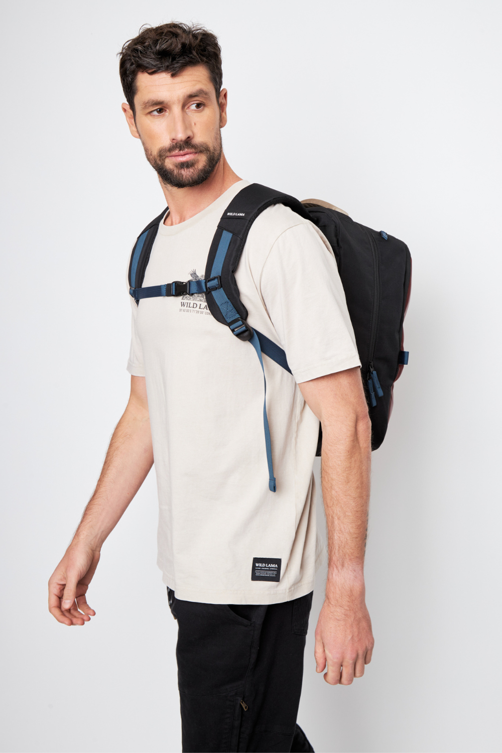 Mochila Travel Nala M Reciclada Burdeo 32 Lts.