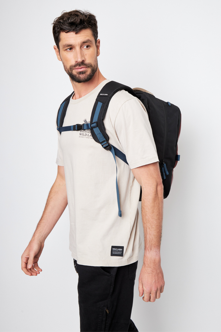 Mochila Travel Nala M Reciclada Burdeo 32 Lts.