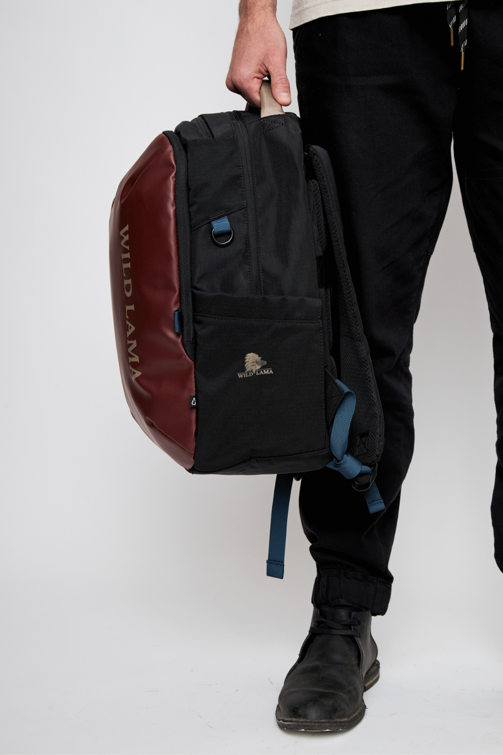 Mochila Travel Nala M Reciclada Burdeo 32 Lts.