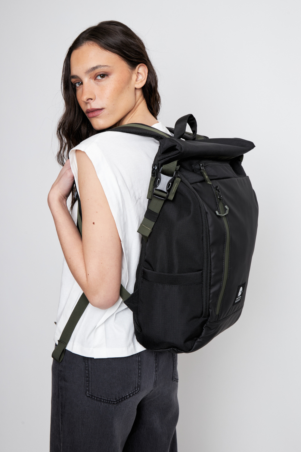 Mochila Travel Oca Reciclada Negra 24 Lts.