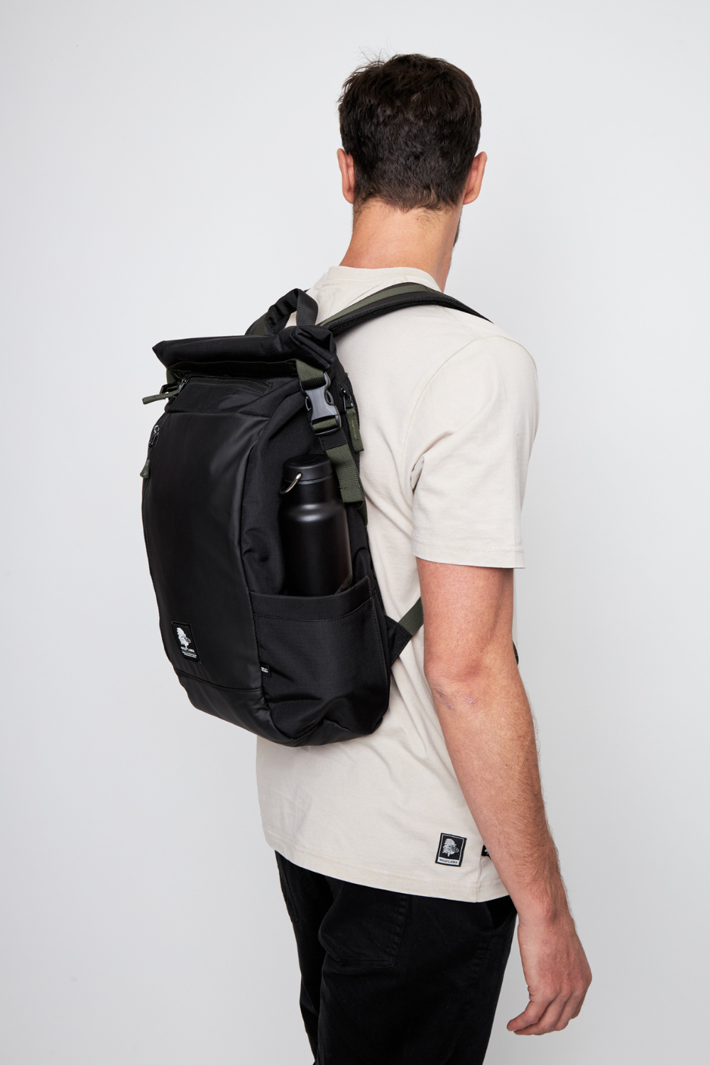 Mochila Travel Oca Reciclada Negra 24 Lts.