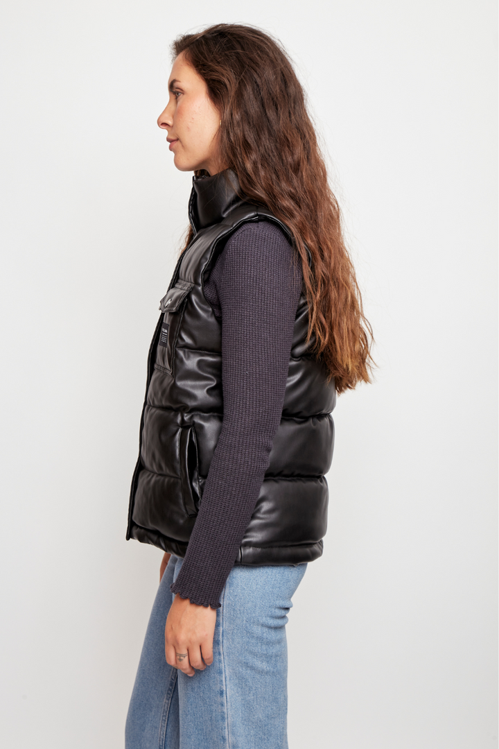 Parka Chic Puffa Pu Sin Mangas Reciclada Negra Mujer