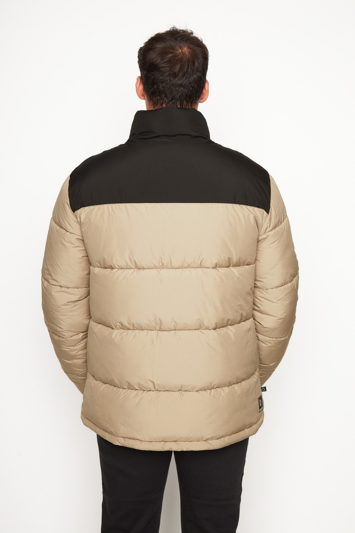 Parka Essential Reciclada Negra y Café Hombre