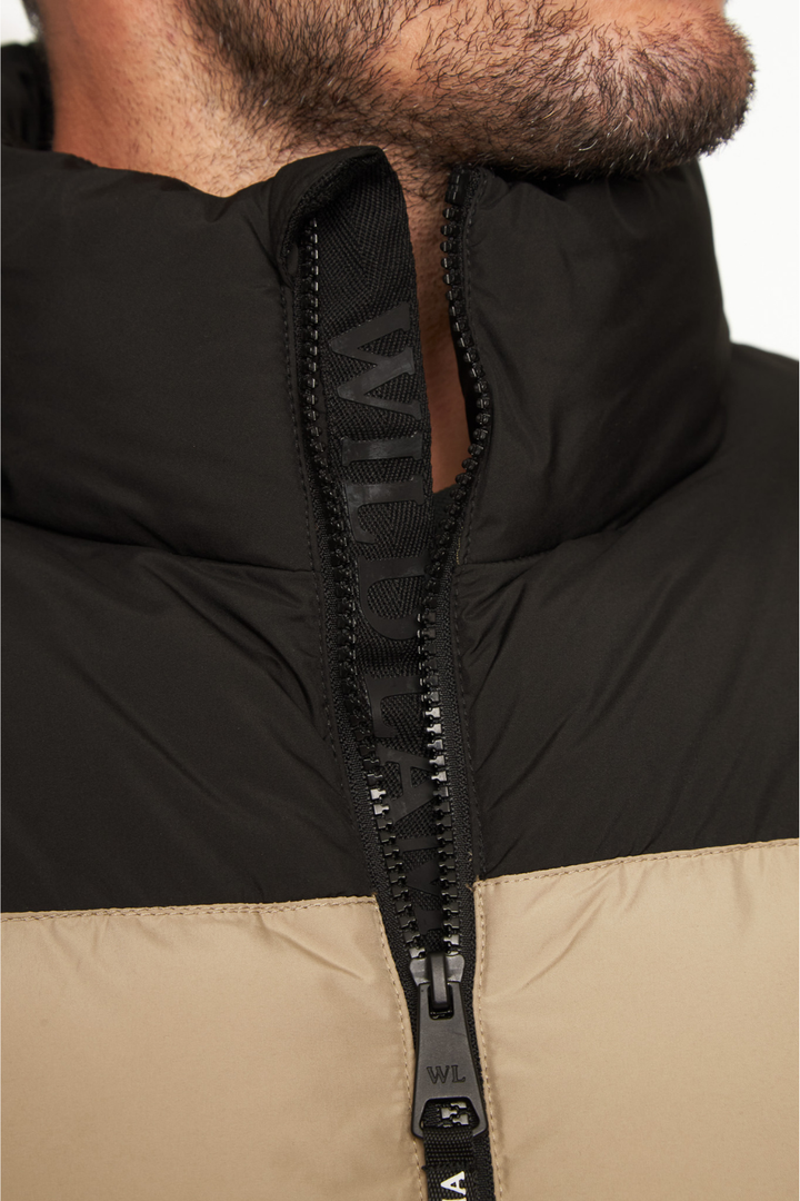 Parka Essential Reciclada Negra y Café Hombre