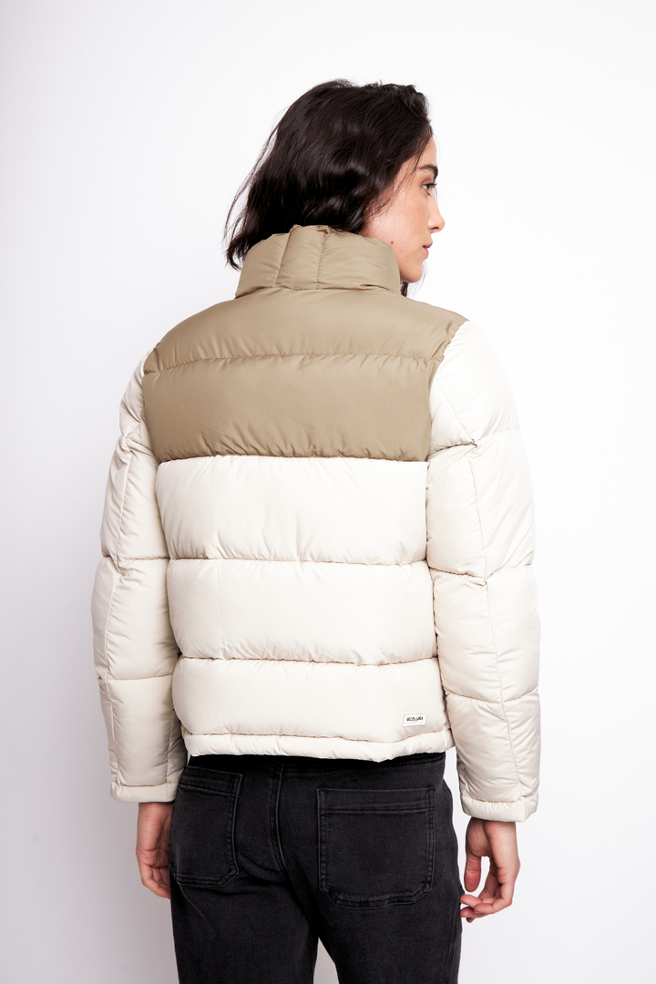 Parka Essential Reciclada Café Claro y Beige Mujer