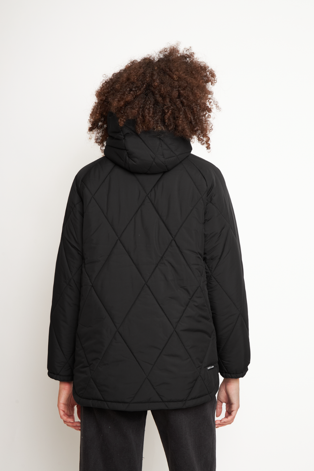 Parka Oni Reciclada Negra Mujer