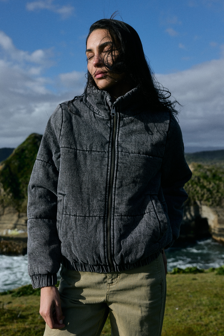 Parka Puffa Jeans Silveria Orgánica Negra Mujer