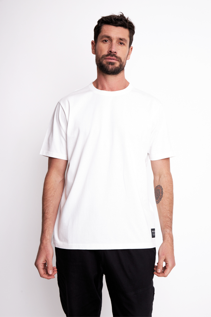 Polera Bat Orgánica Blanca Hombre