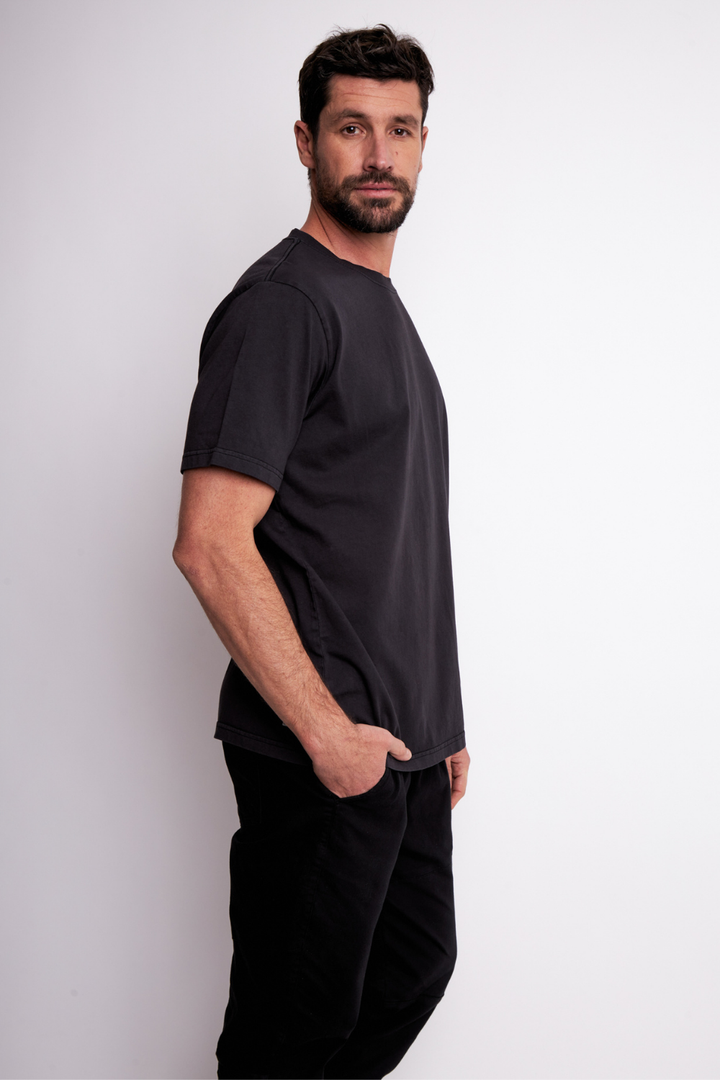 Polera Bat Orgánica Negra Hombre