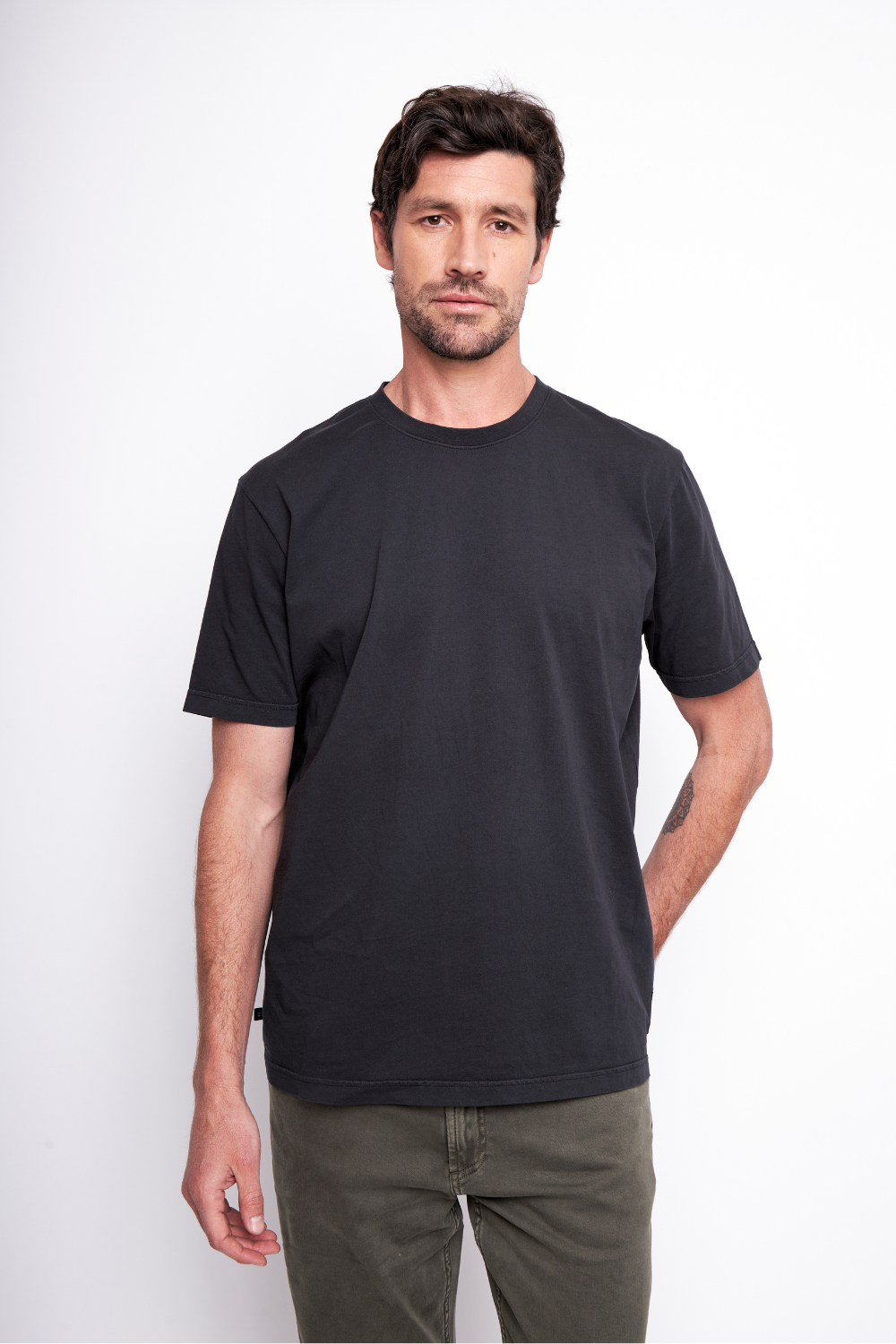 Polera Bat Orgánica Negra Hombre