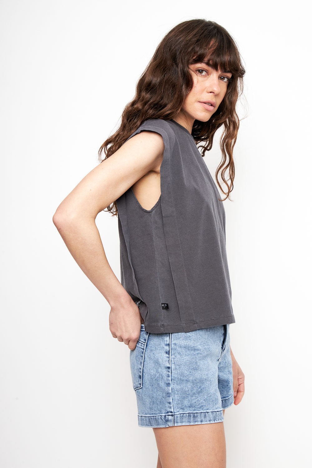 Polera Lilia Orgánica Gris Mujer