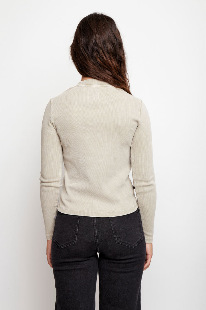 Polera Malmo Orgánica Beige Mujer