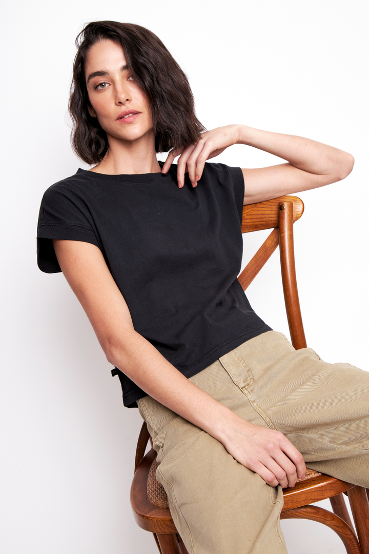 Polera Nina Orgánica Negra Mujer