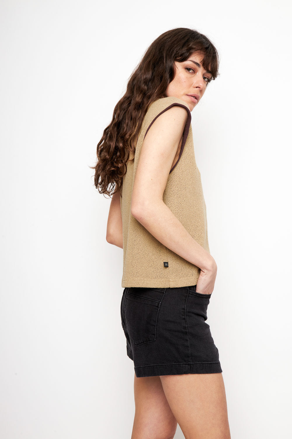 Polera Nora Orgánica Camel Mujer