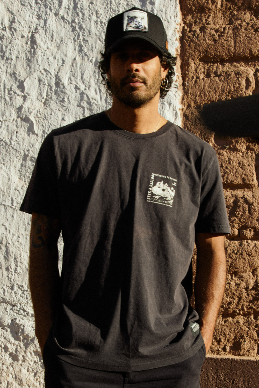 Polera Soles Orgánica Negra Hombre