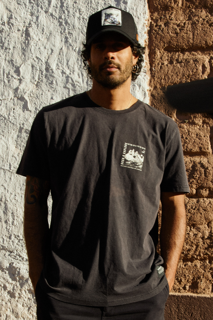 Polera Soles Orgánica Negra Hombre