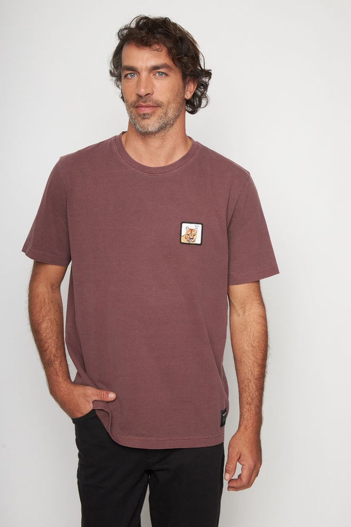 Polera Bat Parche Orgánica Burdeo Puma Hombre
