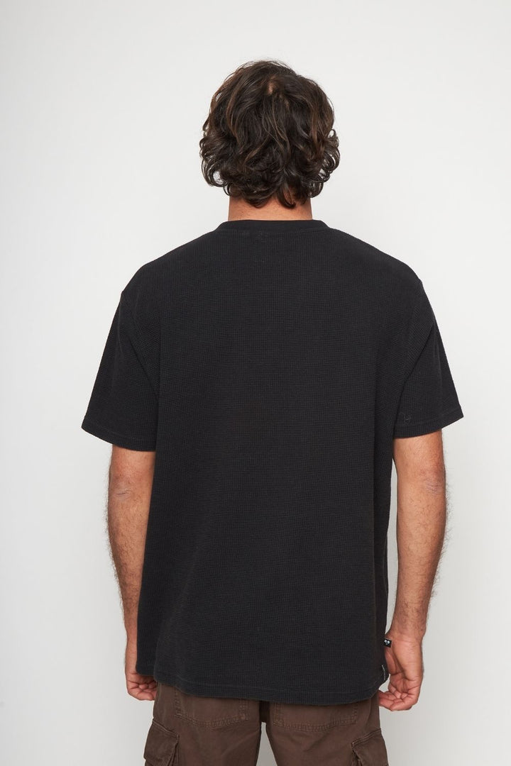 Polera Pater Waffle Orgánica Negra Hombre
