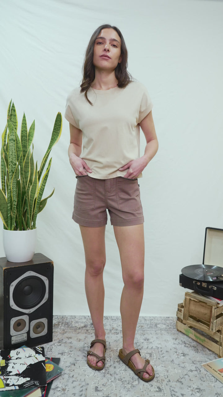 Polera Sari Orgánica Beige Mujer