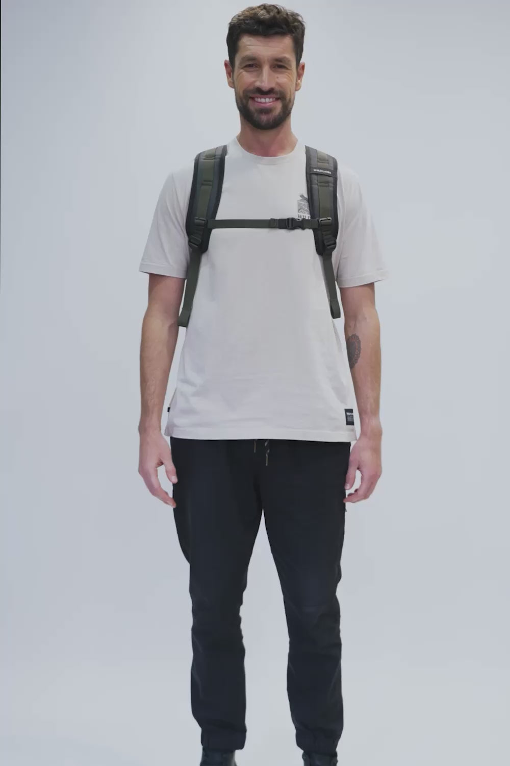 Mochila Travel Oca Reciclada Negra 24 Lts.