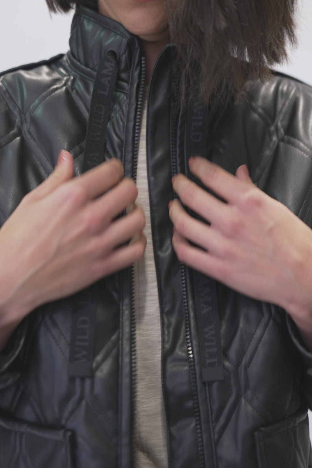 Parka Nita PU Reciclada Negro Mujer