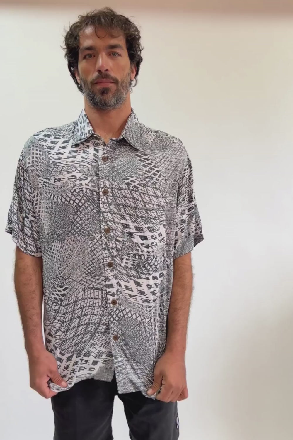 Guayabera Bunche Geométrico Blanco Negro