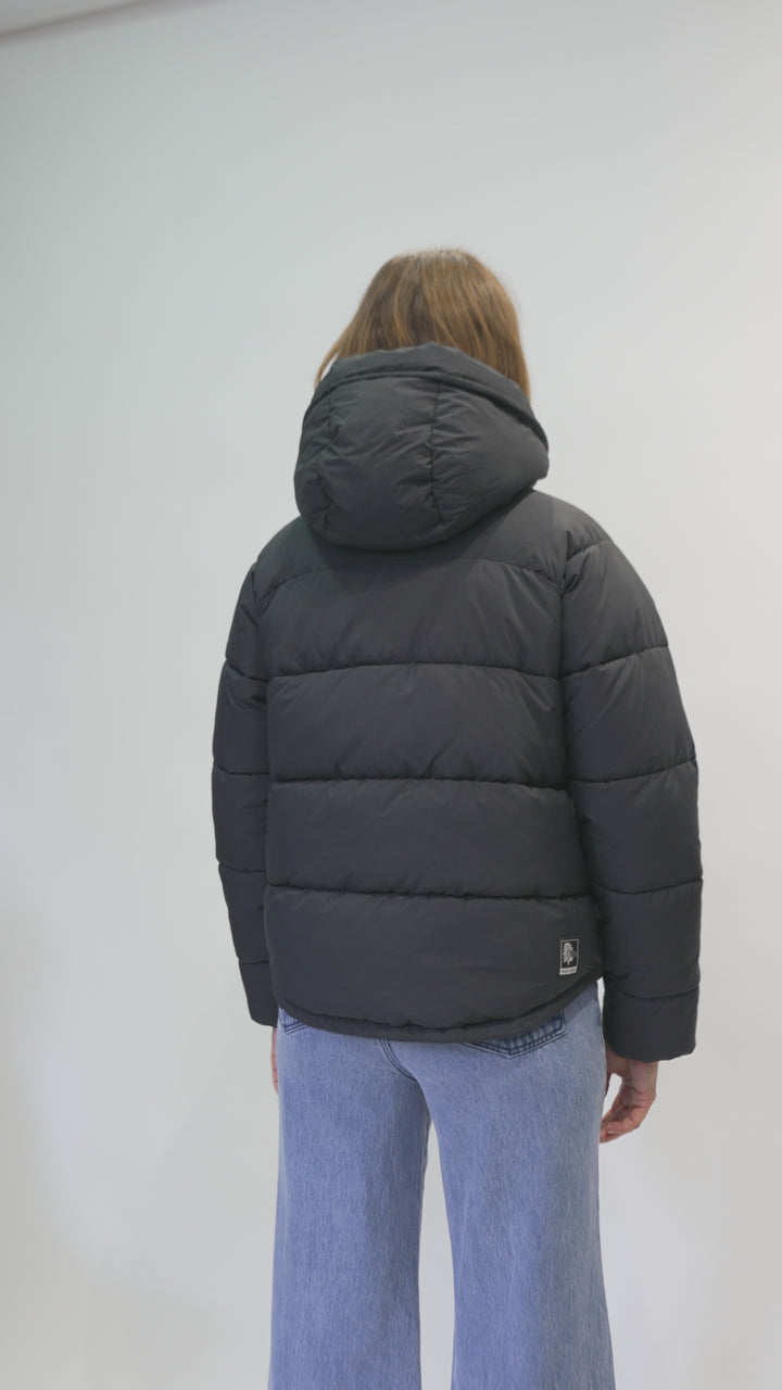 Parka Namura Reciclada Negra Mujer