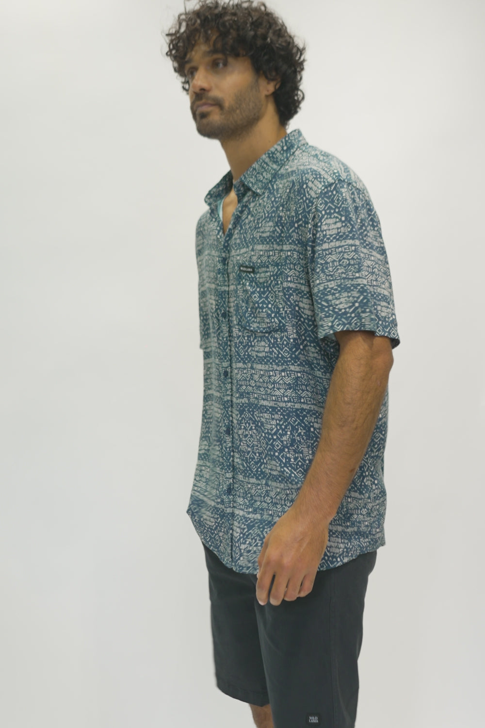 Camisa Mero Tribal Azul Hombre ECOVERO™