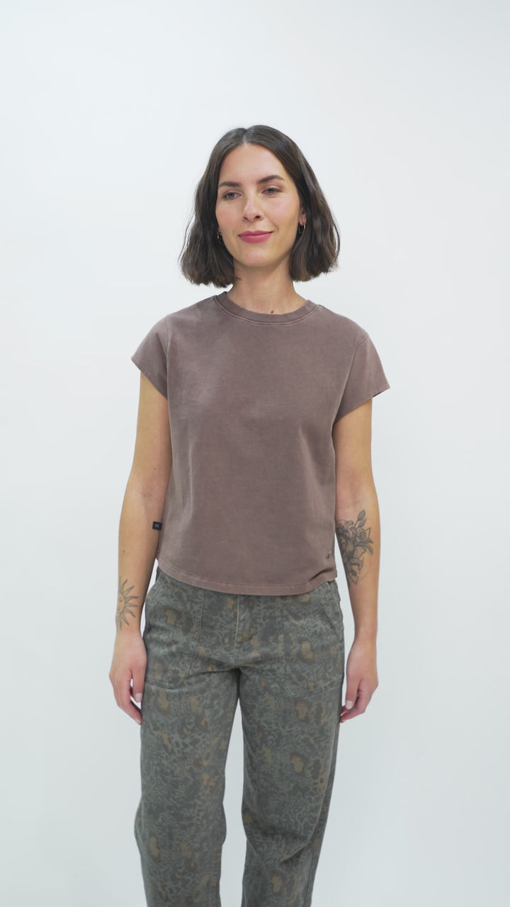 Polera Sari Organica Café Mujer