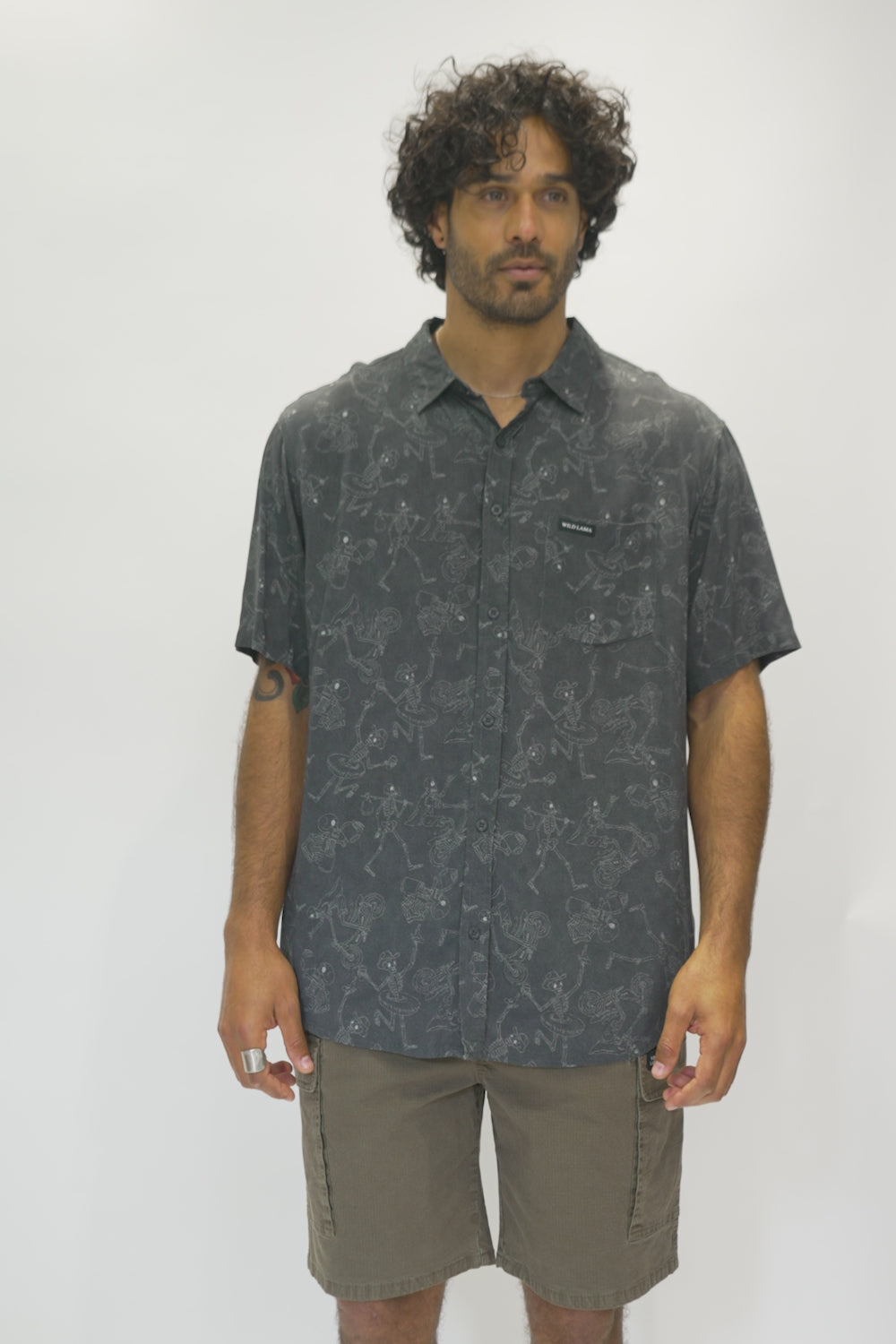 Camisa Mero Calaveras Hombre ECOVERO™
