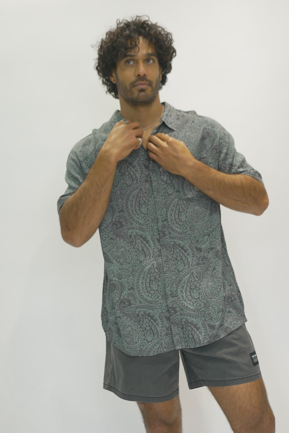 Camisa Mero Paisley Gris Hombre ECOVERO™