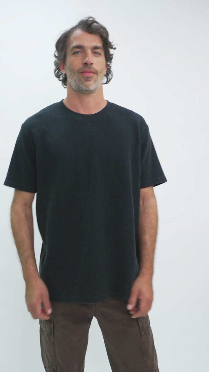 Polera Pater Waffle Orgánica Negra Hombre