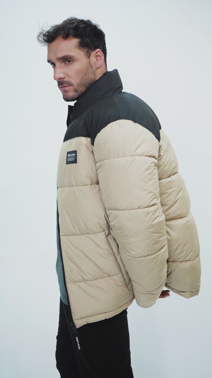 Parka Essential Reciclada Negra y Café Hombre