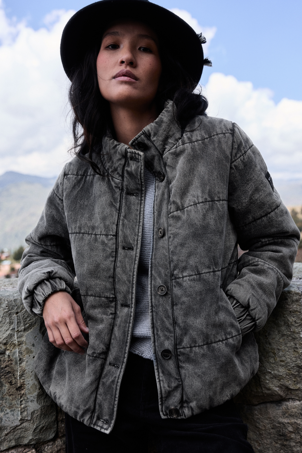 Parka Virae Orgánica Negra Mujer