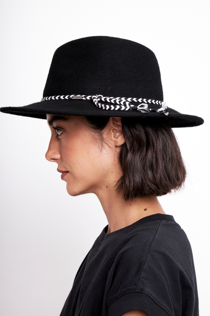 Sombrero Tilo Fibra de Origen Natural Negro