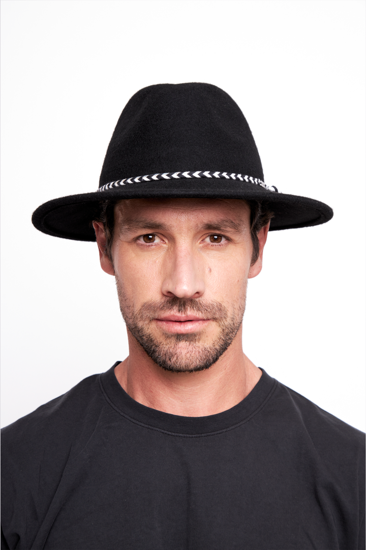 Sombrero Tilo Fibra de Origen Natural Negro