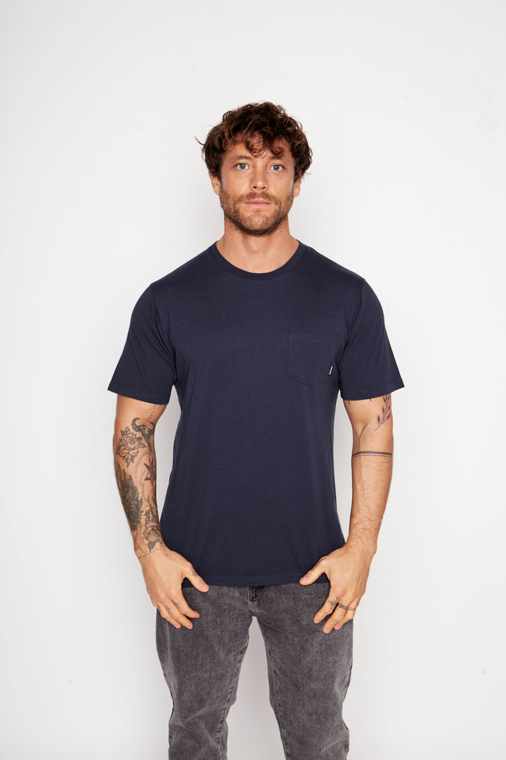 Polera Slim Fit Bichu Orgánica Azul Hombre