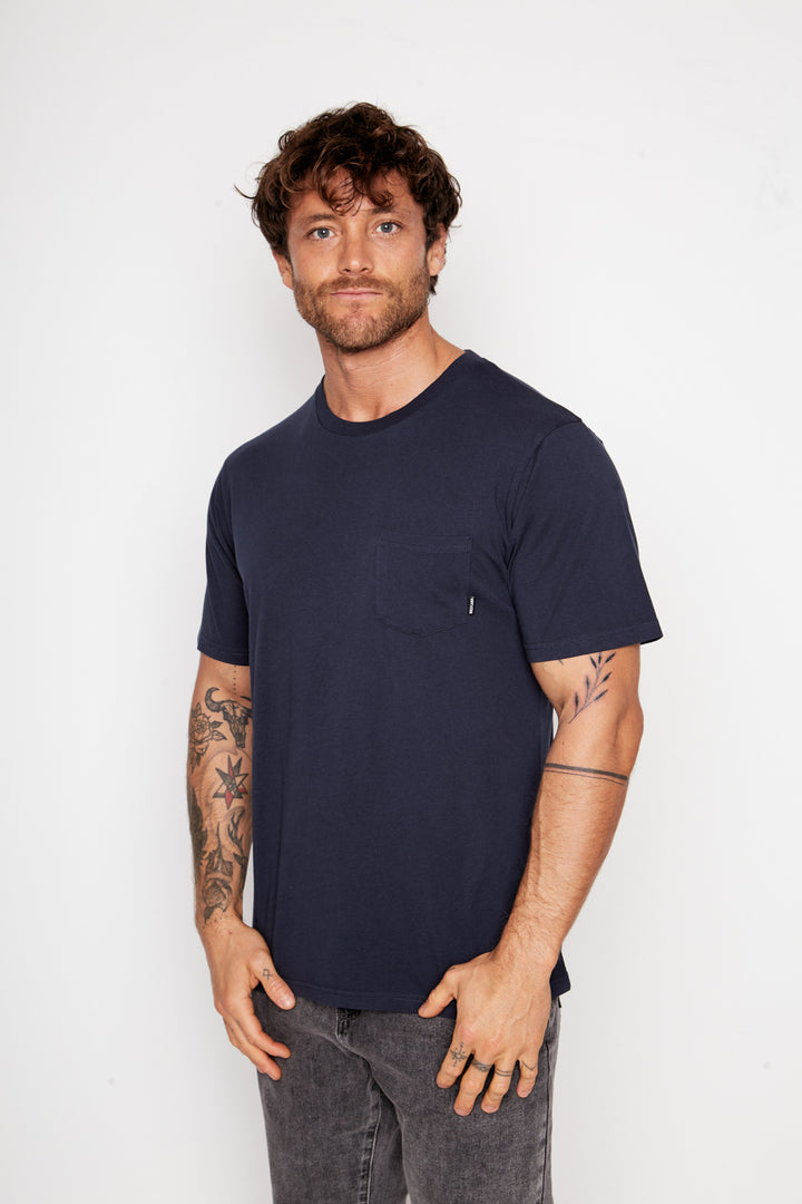 Polera Slim Fit Bichu Orgánica Azul Hombre