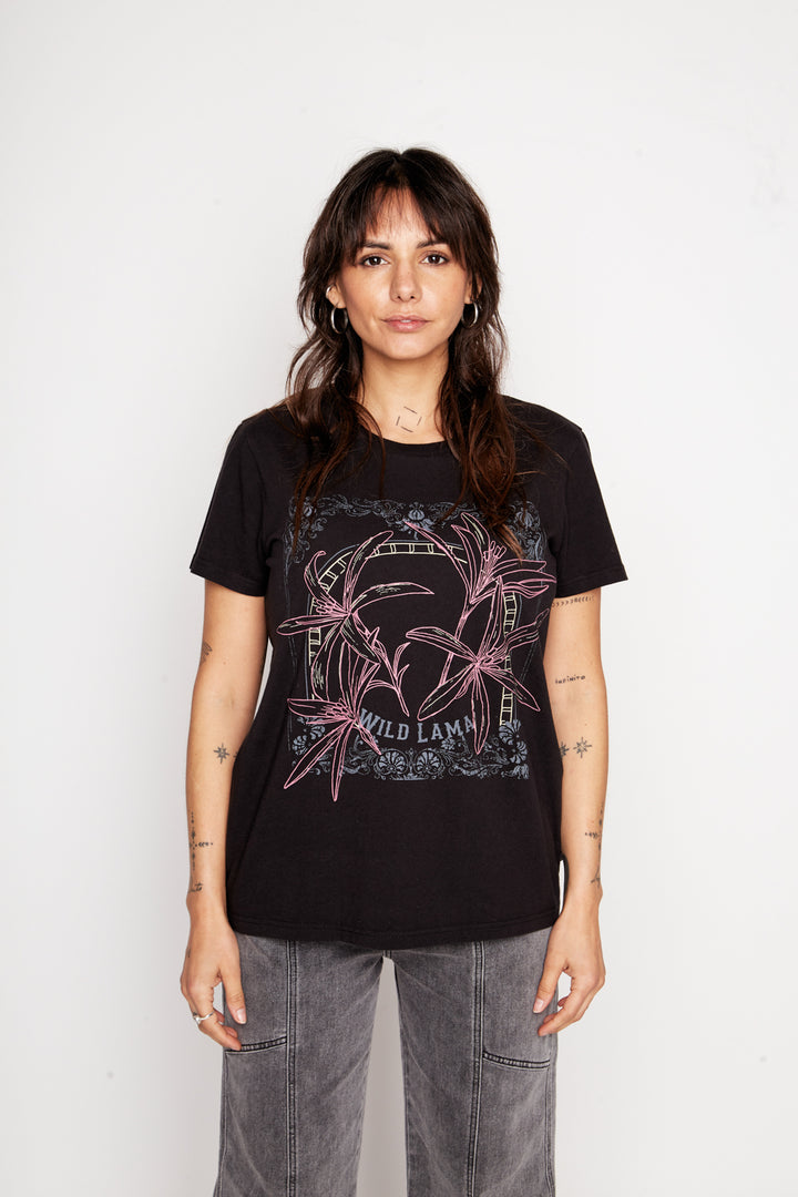 Polera Tila Orgánica Negra Mujer