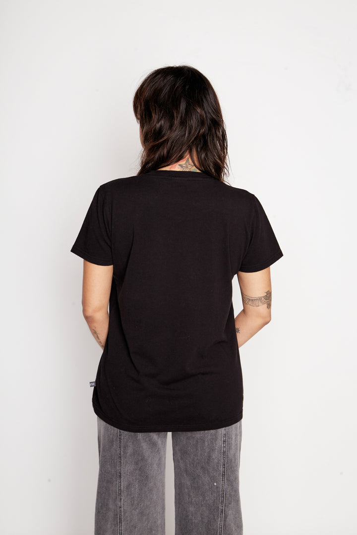 Polera Tila Orgánica Negra Mujer