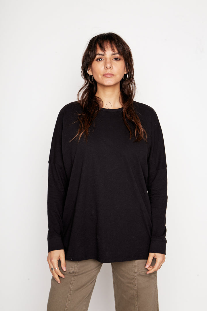 Polera Kava Cáñamo Negro Mujer