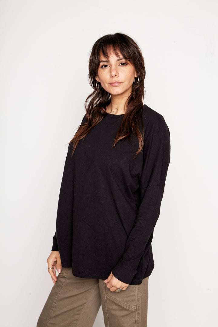 Polera Kava Cáñamo Negro Mujer