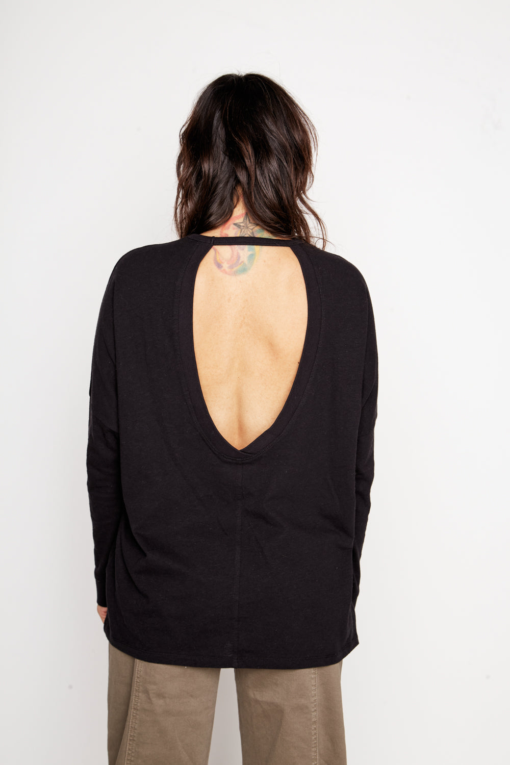 Polera Kava Cáñamo Negro Mujer