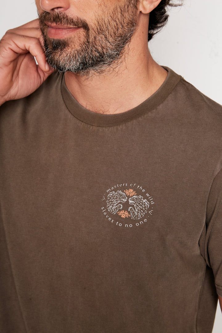 Polera Puya Orgánica Café Hombre