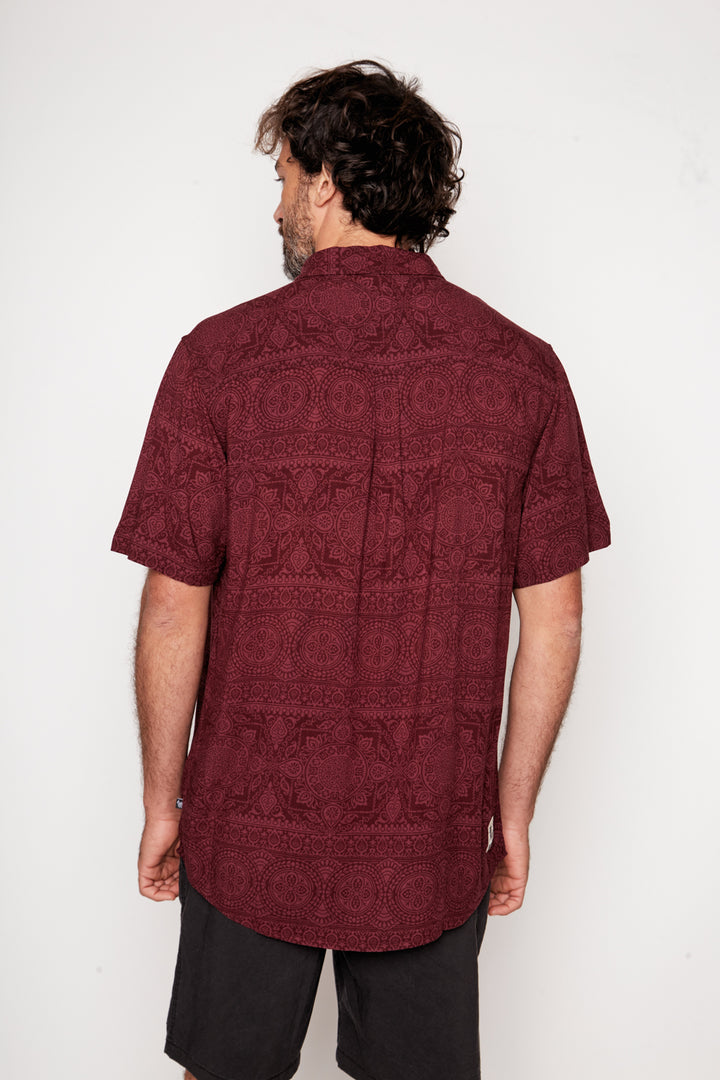 Guayabera Mero Viscosa Roja Hombre