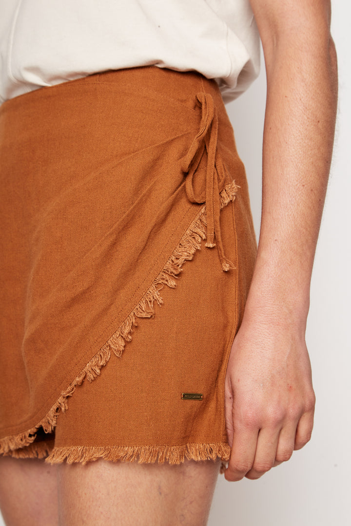 Falda Short Quilla Con Lino Terracota Mujer