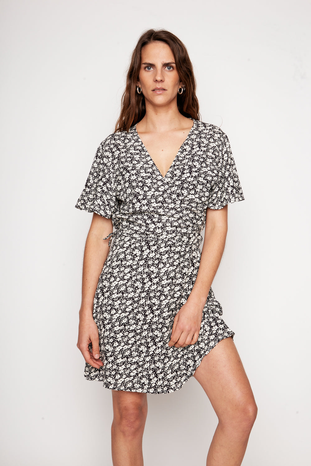 Vestido Sade Floreado Negro y Blanco Mujer