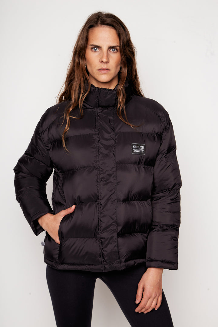 Parka Essential Puffa Reciclada Negra Mujer