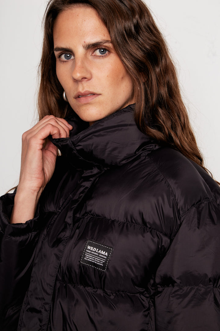 Parka Essential Puffa Reciclada Negra Mujer